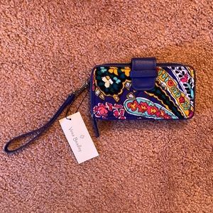 New Vera Bradley Smartphone Wristlet